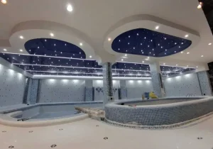 لاکر سورمه ای در استخر و مجموعه ورزشی